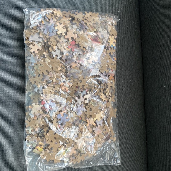 Thomas Kinkade A Victorian Christmas Carol Puzzle - Picture 7 of 7